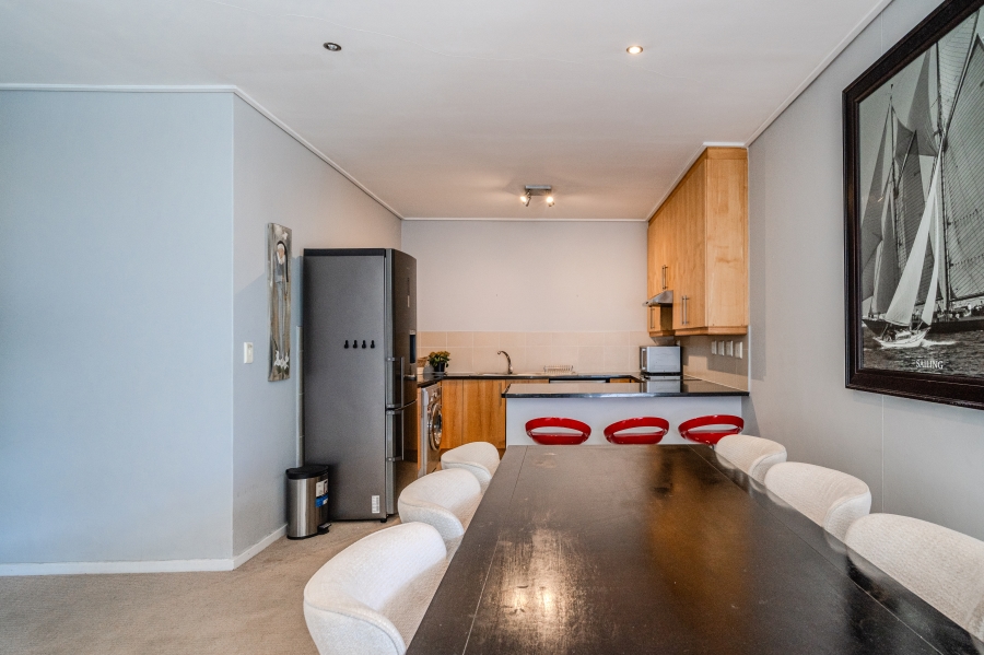 2 Bedroom Property for Sale in Sea Point Western Cape